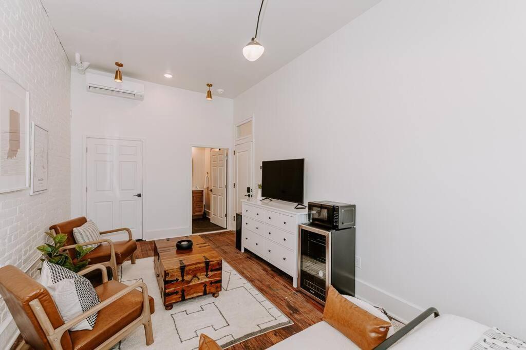 East Main Lofts - Farmhouse 204 ماديسون المظهر الخارجي الصورة